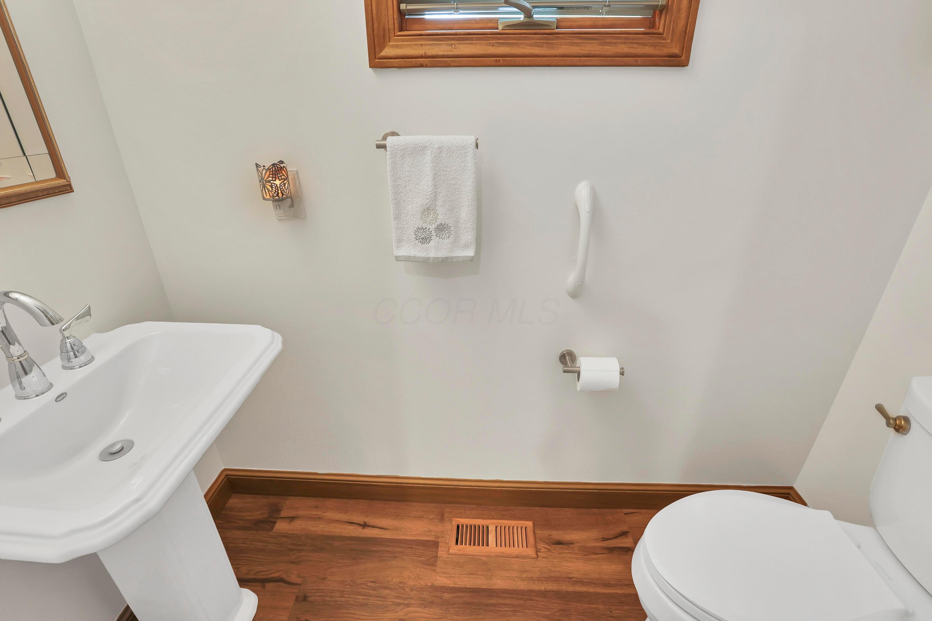 665 Cherrington Road Westerville, OH 43081 - Photo 28 of 60 42-print-G02A4768
