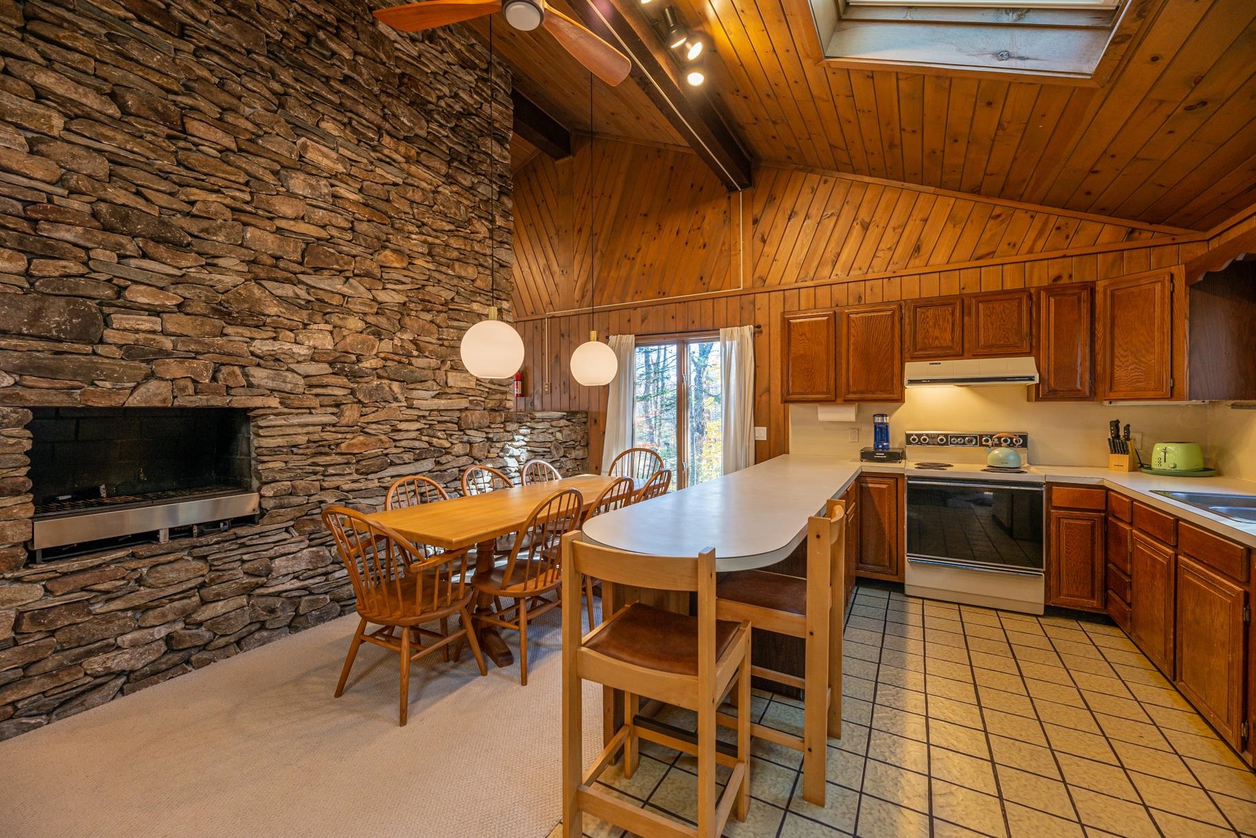 104 Sylvan Ridge Road Winhall, VT 05340 - Photo 5 of 17