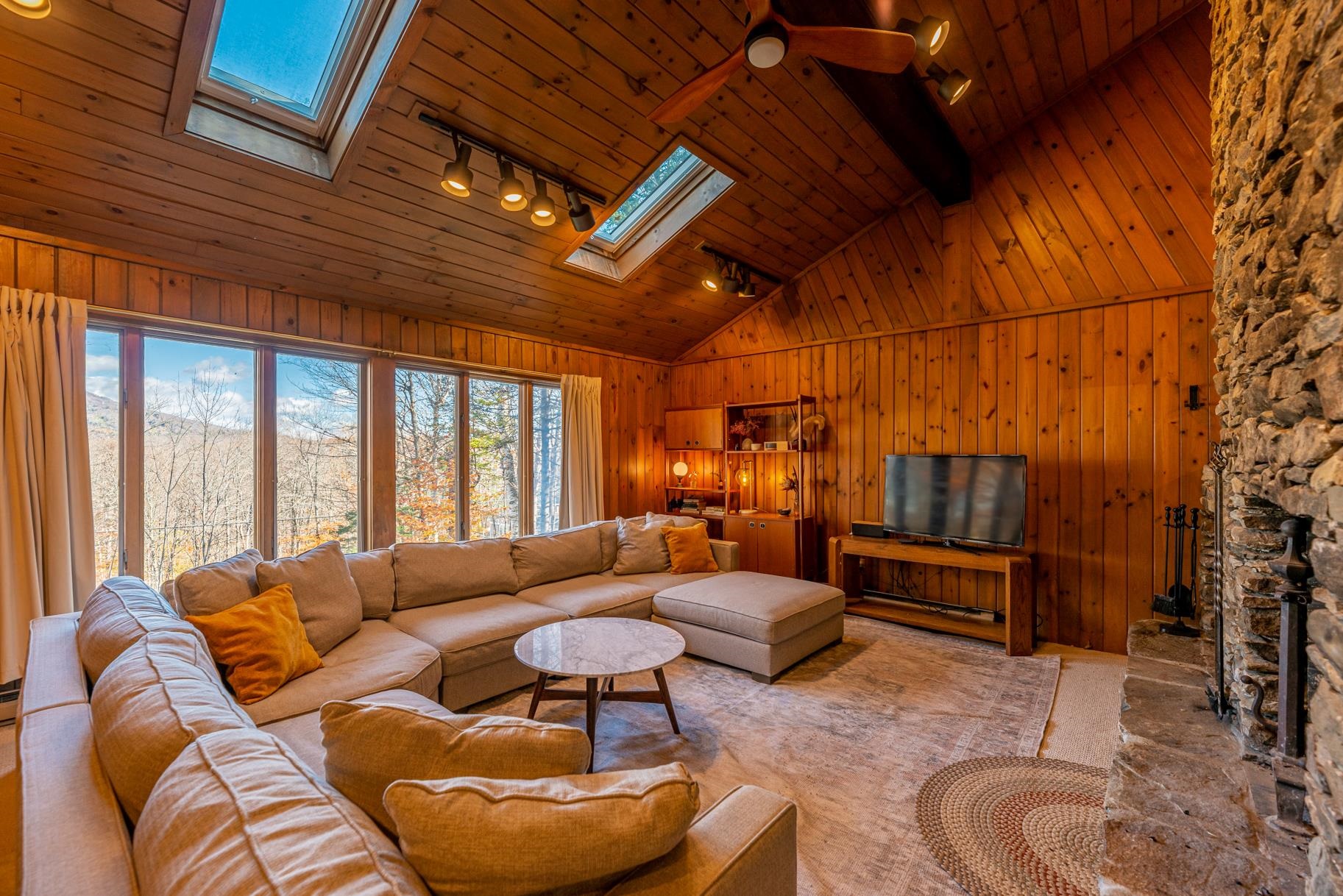 104 Sylvan Ridge Road Winhall, VT 05340 - Photo 8 of 17