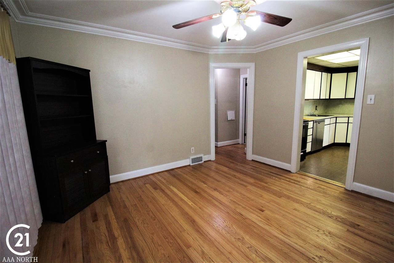 5084 Yorkshire Road Detroit, MI 48224 - Photo 7 of 28 50042376-6.JPG