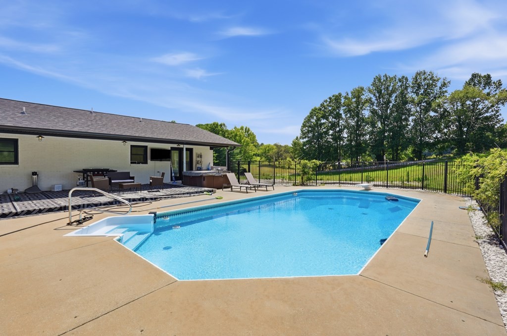 237 Southfork Road Sparta, TN 38583 - Photo 30 of 47