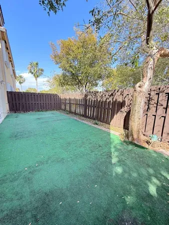 a view of a yard