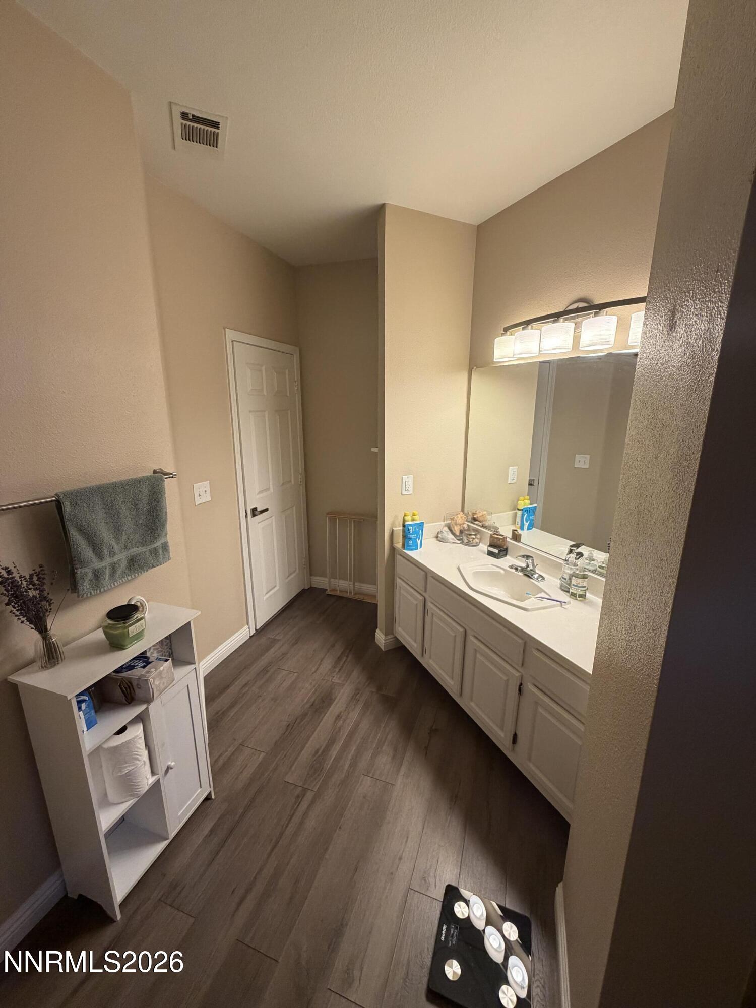 900 South Meadows Parkway, Unit 1723 Reno, NV 89521 - Photo 5 of 12 900 S Meadows Bth 2
