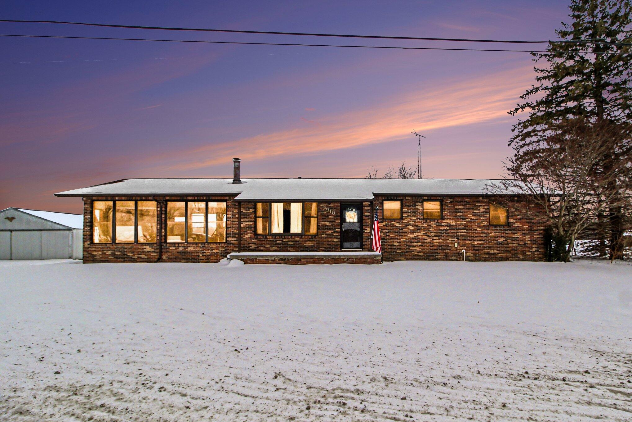 7916 Milan-Oakville Road Milan, MI 48160 - Photo 2 of 39 002_file_1354