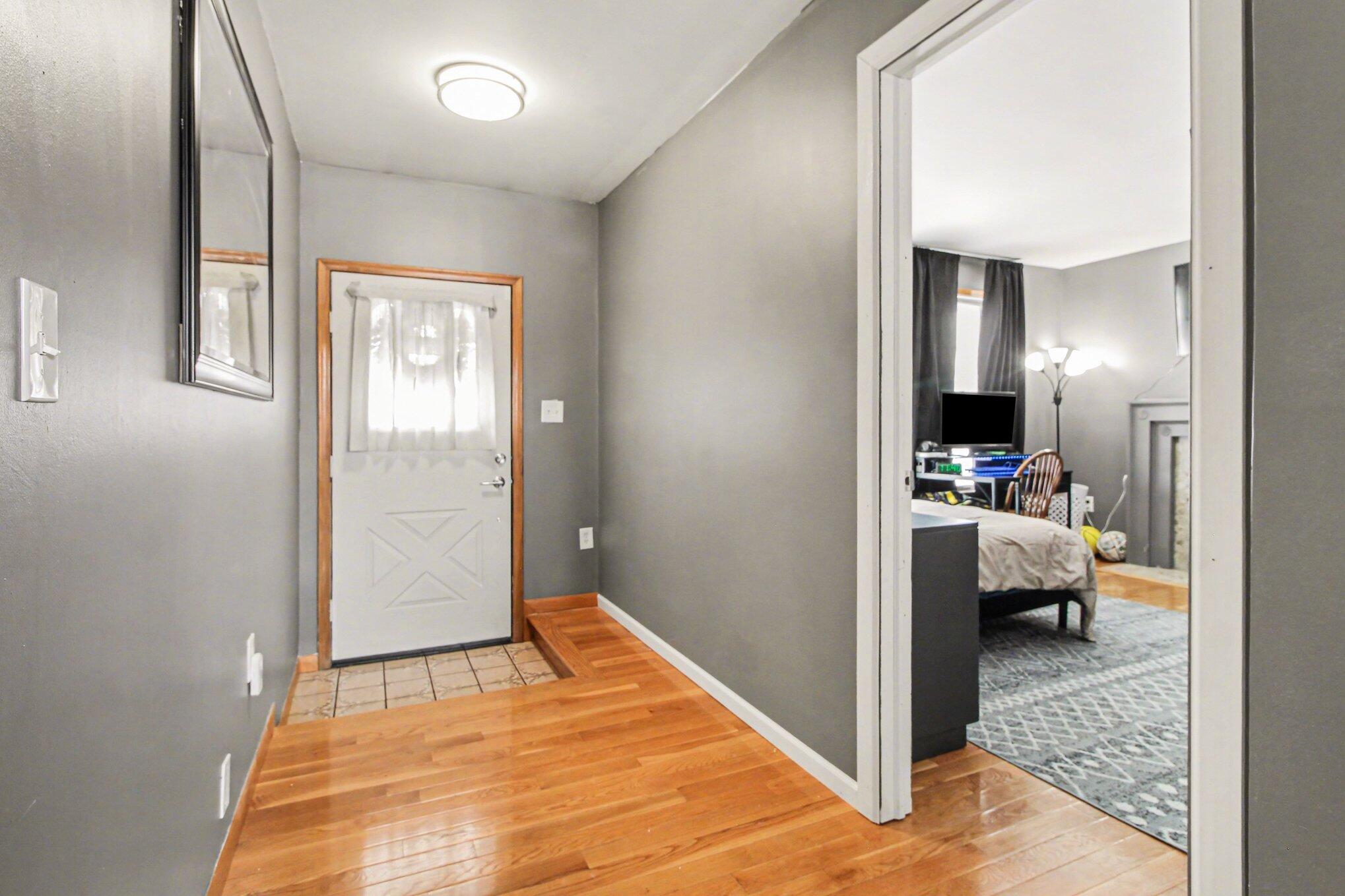 7916 Milan-Oakville Road Milan, MI 48160 - Photo 3 of 39 004_file_6516