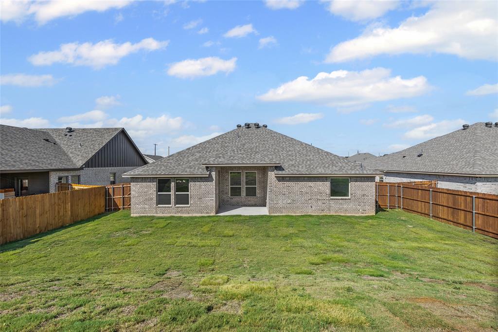 620 Jameson Springtown, TX 76082 - Photo 34 of 38 Gallery Image 34