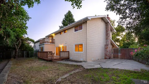 $875,000 | 1008 Samuel Drive, Petaluma, CA 94952