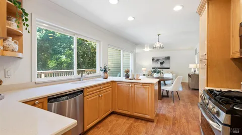 $875,000 | 1008 Samuel Drive, Petaluma, CA 94952
