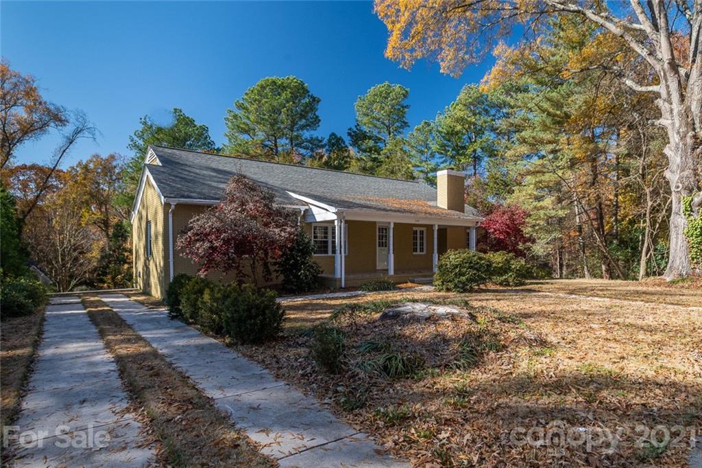 246 Pine Road Davidson, NC 28036 - Photo 4 of 33 Gallery Image 4