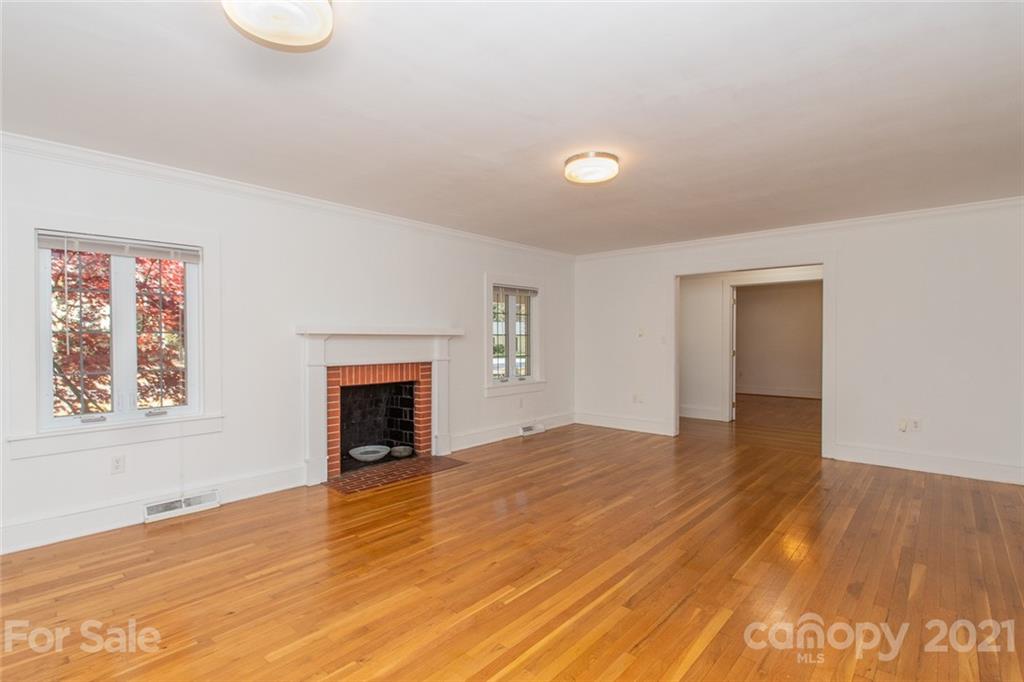 246 Pine Road Davidson, NC 28036 - Photo 5 of 33 Gallery Image 5