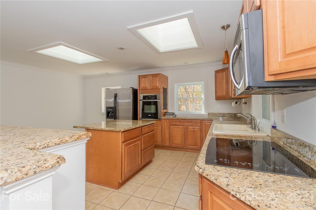 246 Pine Road Davidson, NC 28036 - Photo 7 of 33 Gallery Image 7
