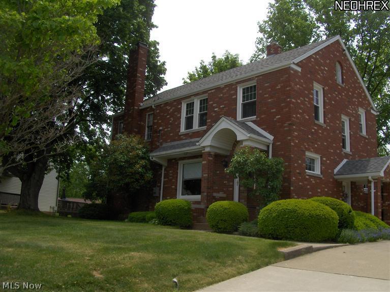 6744 Hills And Dales Road Northwest Canton, OH 44708 - Photo 1 of 25 Gallery Image 1