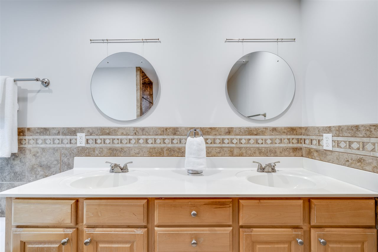11925 Larka Court Raleigh, NC 27613 - Photo 17 of 30 Master Bath/Spa