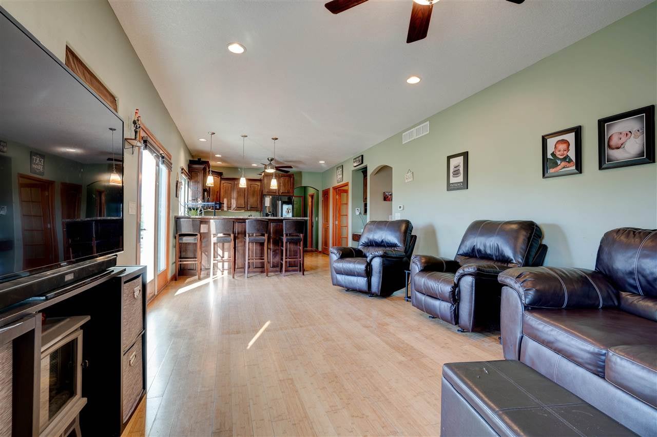 3139 115th Street Riverside, IA 52327 - Photo 5 of 50 Gallery Image 5