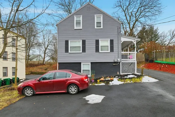 $325,000 | 238 East Main Street, Chicopee, MA 01020