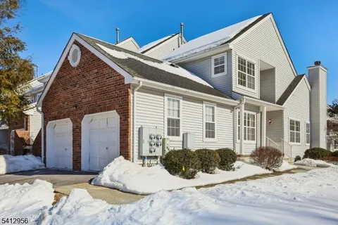 $560,000 | 2401 Decatur Court, Washington Township , NJ 07840