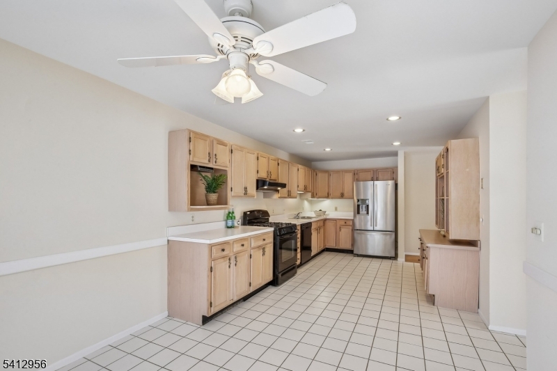 2401 Decatur Court Washington Township , NJ 07840 - Photo 10 of 45