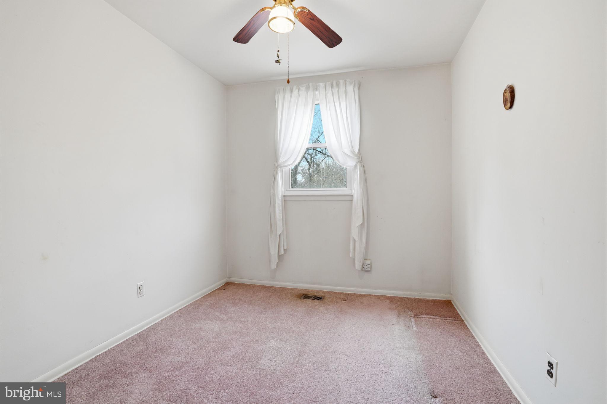 3622 Chesterfield Road Philadelphia, PA 19114 - Photo 14 of 23 an empty room with window