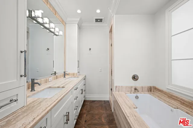 $9,000 | 816 South Catalina Avenue, Redondo Beach, CA 90277