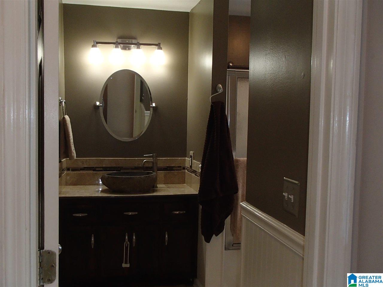 5947 Creekwood Road Birmingham, AL 35210 - Photo 18 of 34