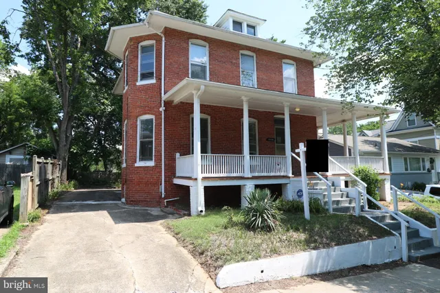 $400,000 | 3604 Perry Street, Mount Rainier, MD 20712