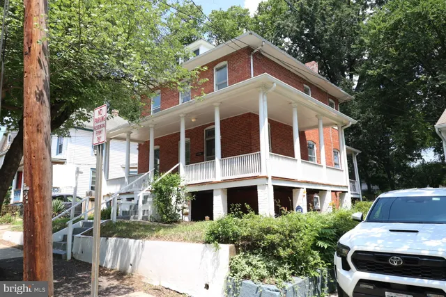 $400,000 | 3604 Perry Street, Mount Rainier, MD 20712