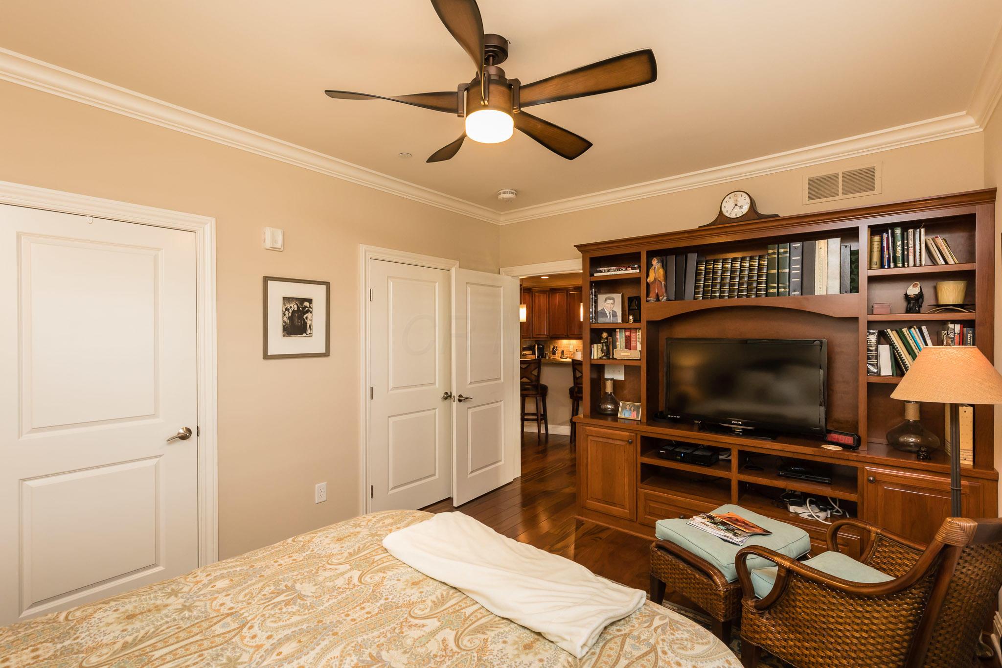 3175 Tremont Road, Unit 312 Columbus, OH 43221 - Photo 17 of 30