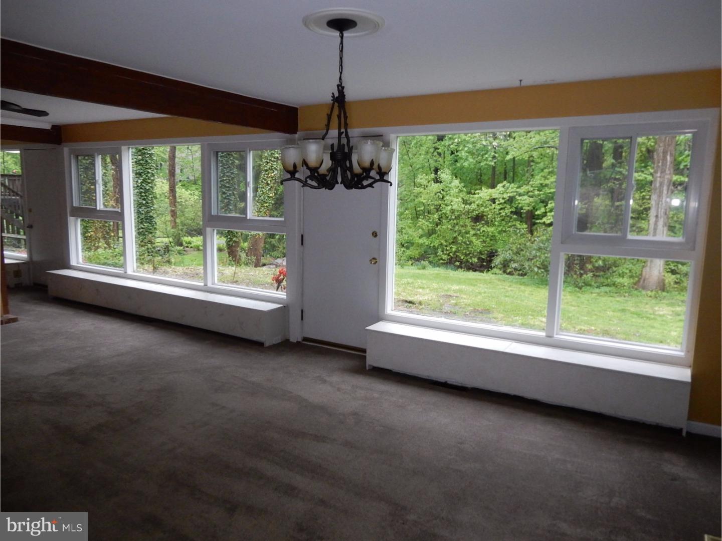 220 Gulph Creek Road Wayne, PA 19087 - Photo 6 of 24 Living Room