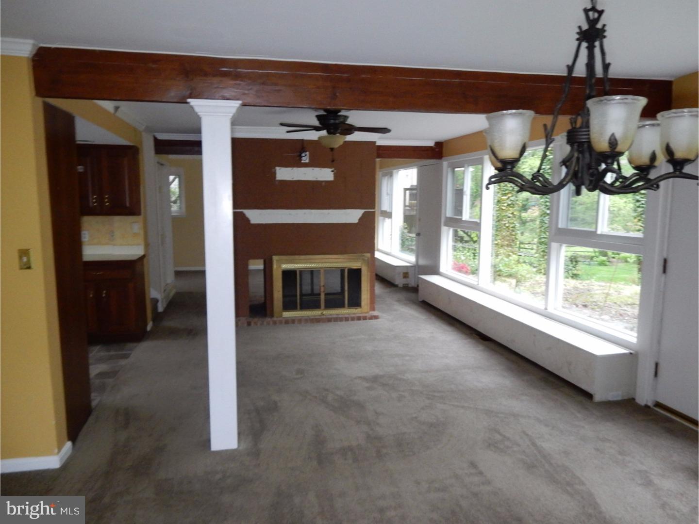 220 Gulph Creek Road Wayne, PA 19087 - Photo 9 of 24 Living Room
