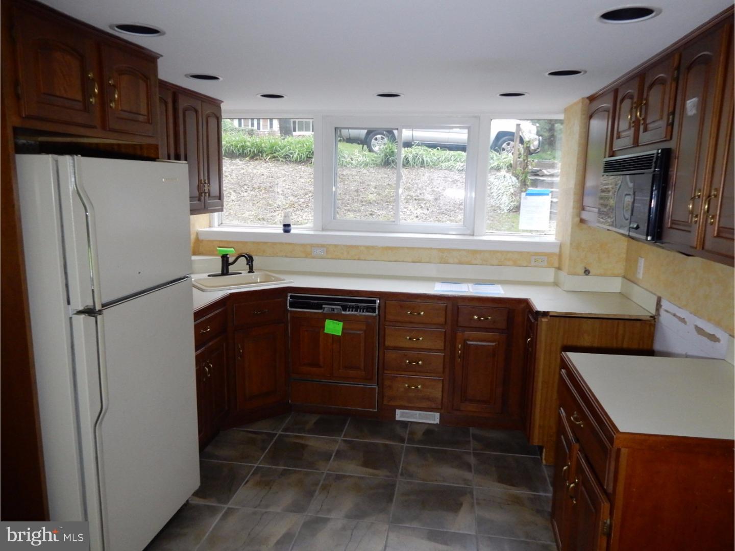 220 Gulph Creek Road Wayne, PA 19087 - Photo 10 of 24 Kitchen