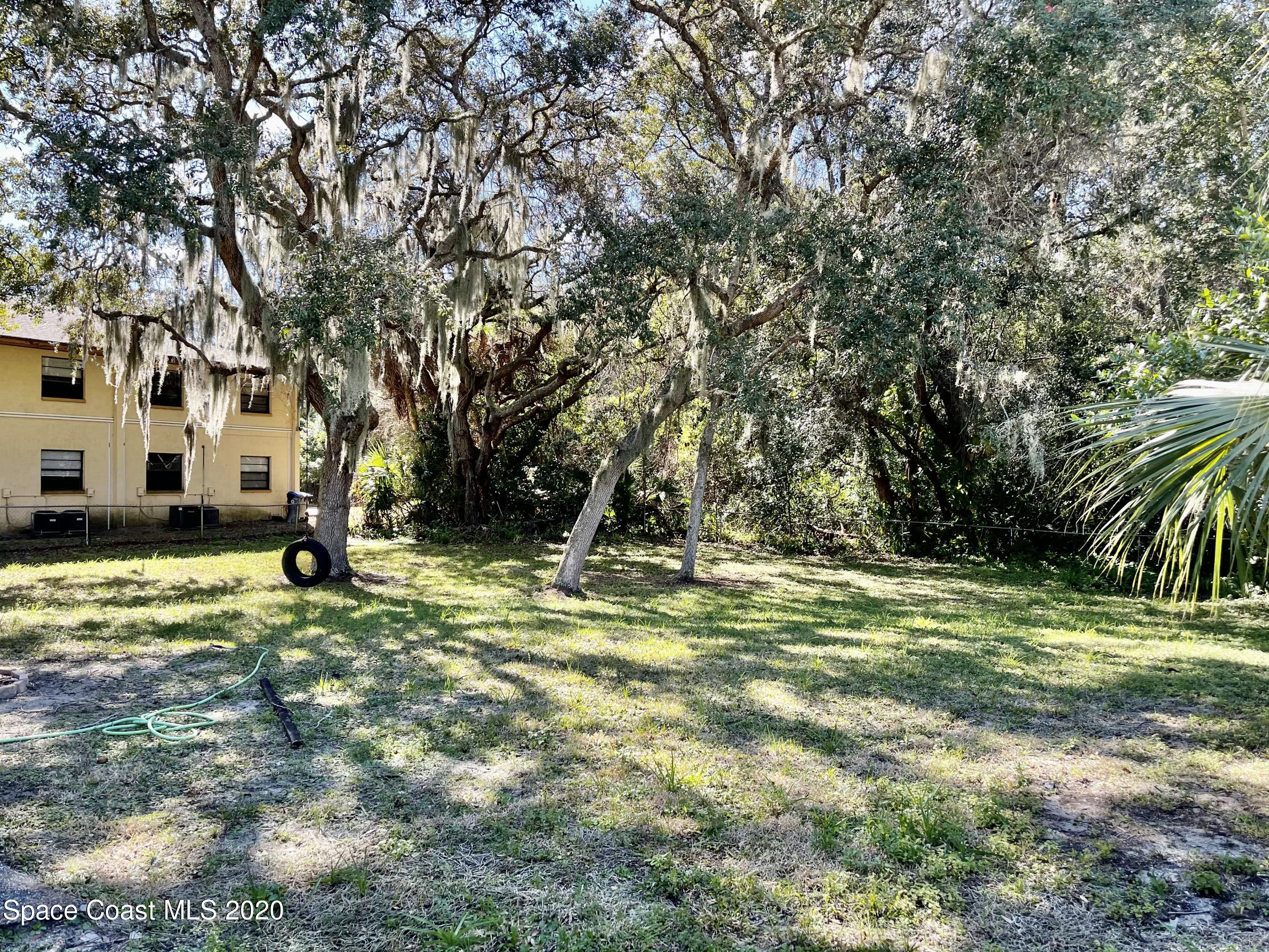 424 Rock Pit Road Titusville, FL 32796 - Photo 15 of 19 Back Yard