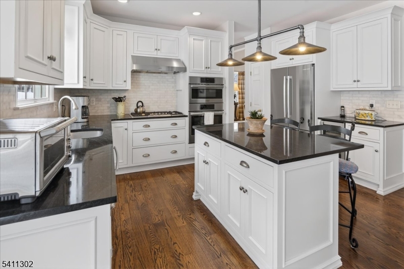 9 Winged Foot Court Skillman, NJ 08558 - Photo 11 of 35