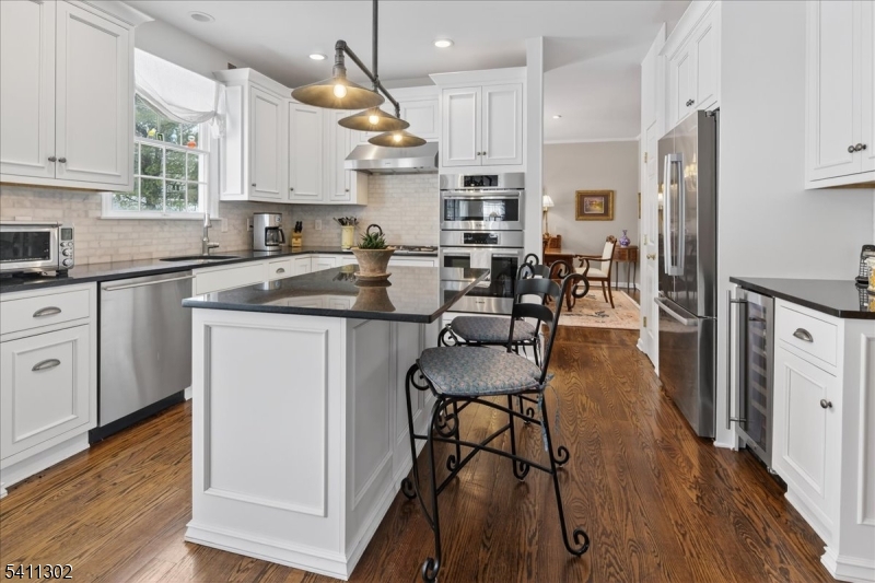 9 Winged Foot Court Skillman, NJ 08558 - Photo 10 of 35