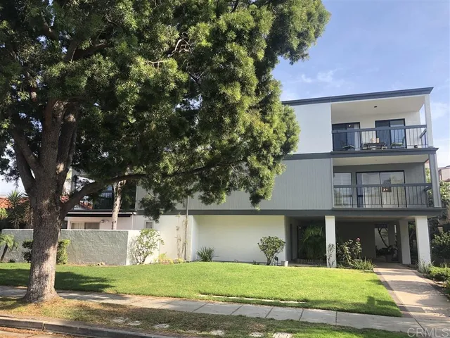 $9,000 | 911 E Avenue, Unit 301, Coronado, CA 92118