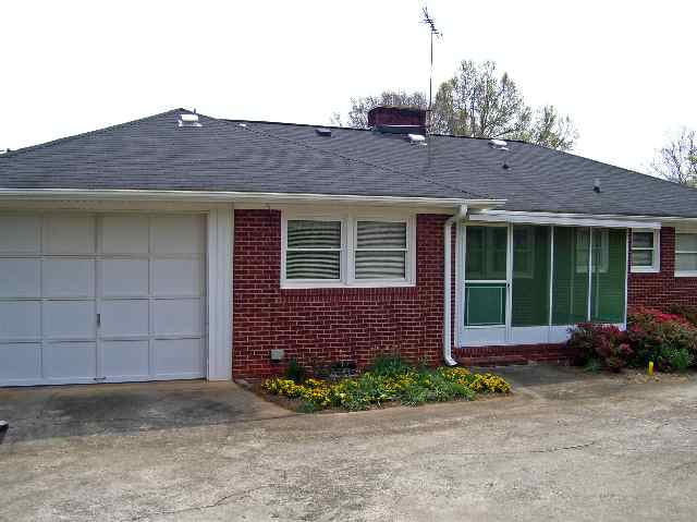 102 New Perry Road Greenville, SC 29617 - Photo 8 of 9 Gallery Image 8