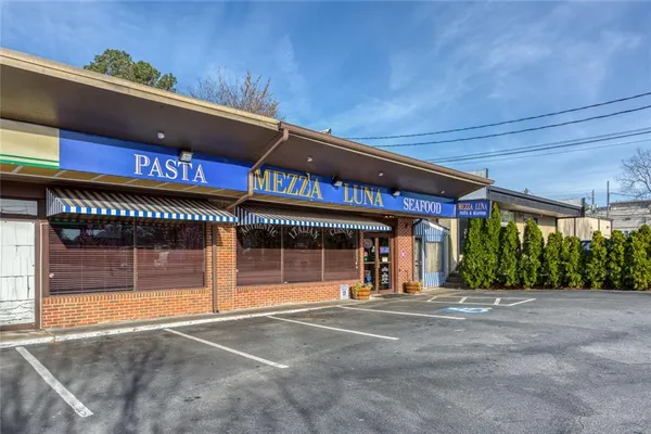 $485,000 | 3900 Old Atlanta Station Drive, Atlanta, GA 30339