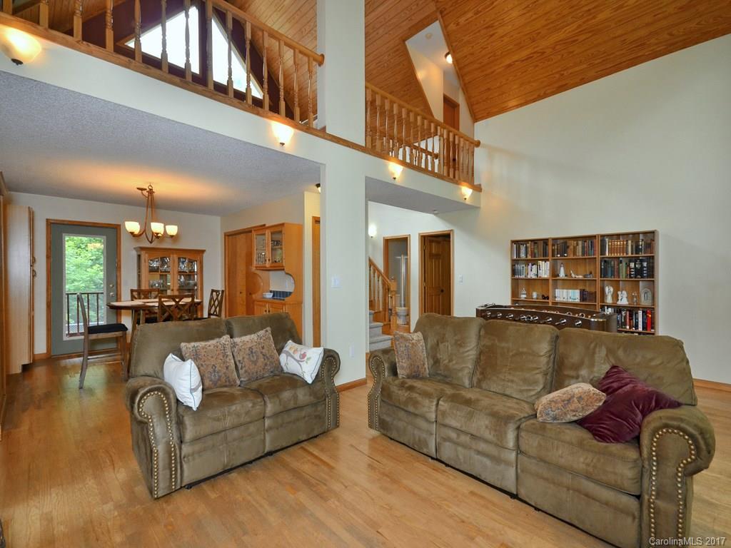 1233 Old Fort Road Fairview, NC 28730 - Photo 5 of 18 Gallery Image 5