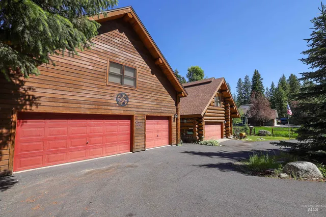 $2,250,000 | 1345 Divot Lane, McCall, ID 83638