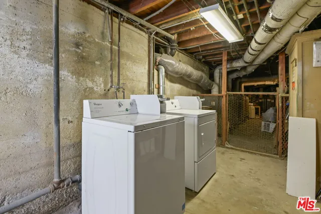 $2,400 | 186 North Clark Drive, Beverly Hills, CA 90211