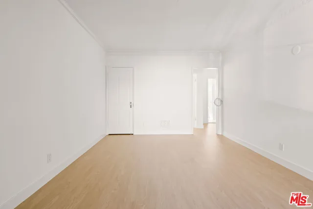 $2,400 | 186 North Clark Drive, Beverly Hills, CA 90211