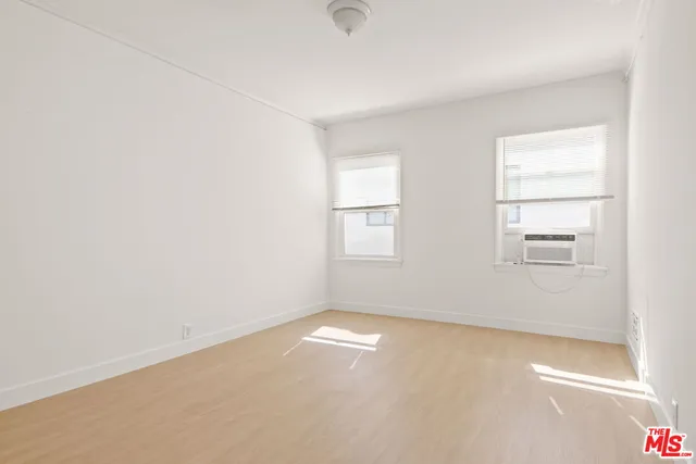 $2,400 | 186 North Clark Drive, Beverly Hills, CA 90211