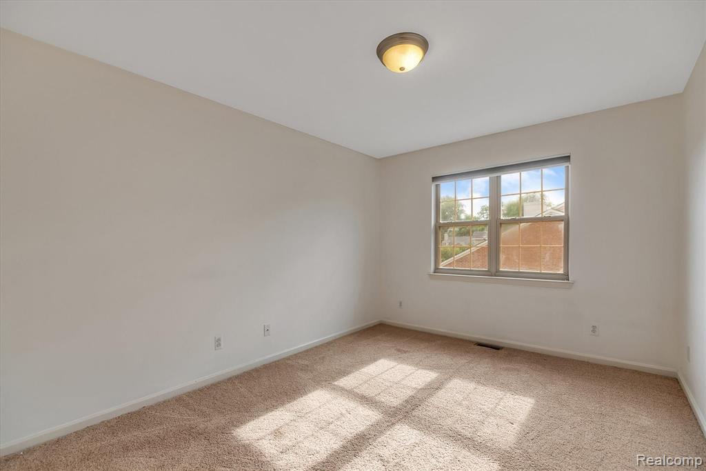 16810 Farmington Road Livonia, MI 48154 - Photo 20 of 41