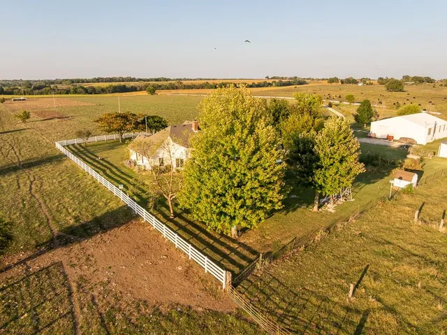 $515,000 | 800 Northwest 950 Road, Blairstown, MO 64726