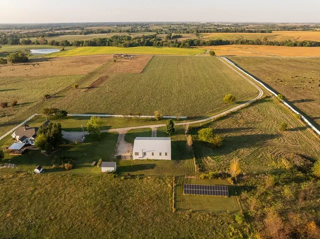 $515,000 | 800 Northwest 950 Road, Blairstown, MO 64726