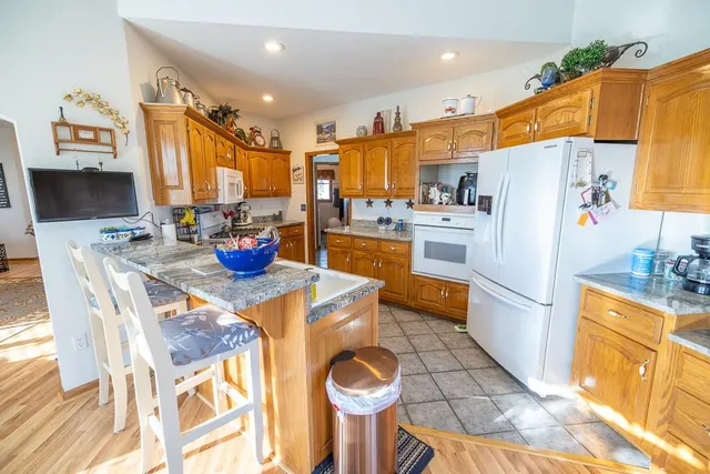 $515,000 | 800 Northwest 950 Road, Blairstown, MO 64726