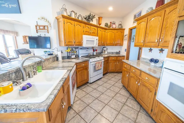 $515,000 | 800 Northwest 950 Road, Blairstown, MO 64726