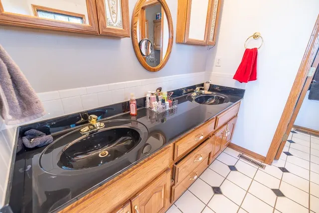 $515,000 | 800 Northwest 950 Road, Blairstown, MO 64726