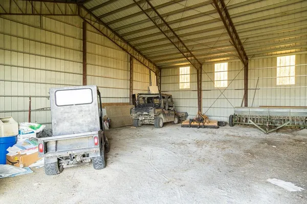 $515,000 | 800 Northwest 950 Road, Blairstown, MO 64726