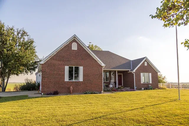 $515,000 | 800 Northwest 950 Road, Blairstown, MO 64726