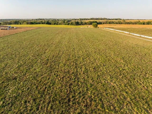 $515,000 | 800 Northwest 950 Road, Blairstown, MO 64726